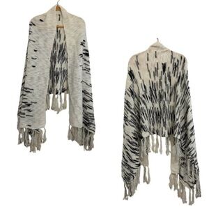 LULAROE NWT Ivory/Black MiMi Convertible Sweater Knit Wrap O/S